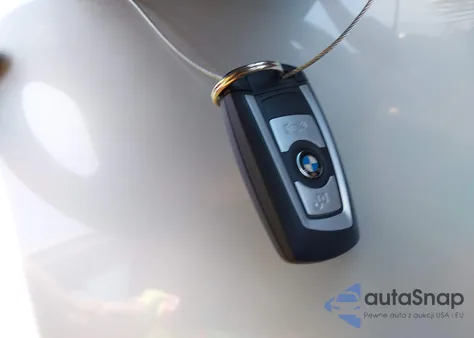 2015 BMW 328I xDrive z USA, uszkodzony, nr VIN WBA3B5G58FNS20338